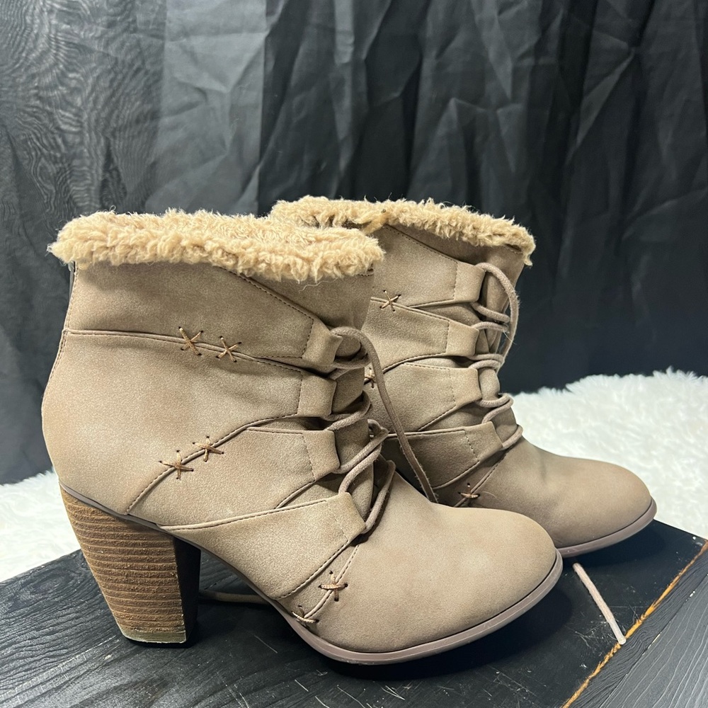 Not rated boots ankle 8.5